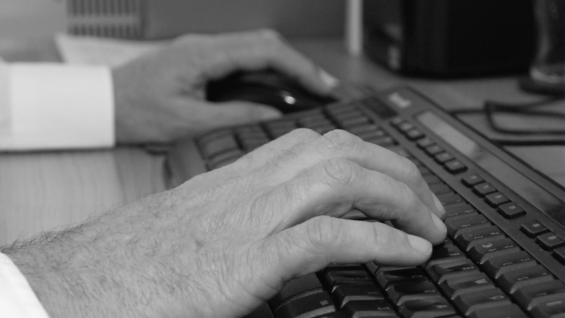 hands on keyboard